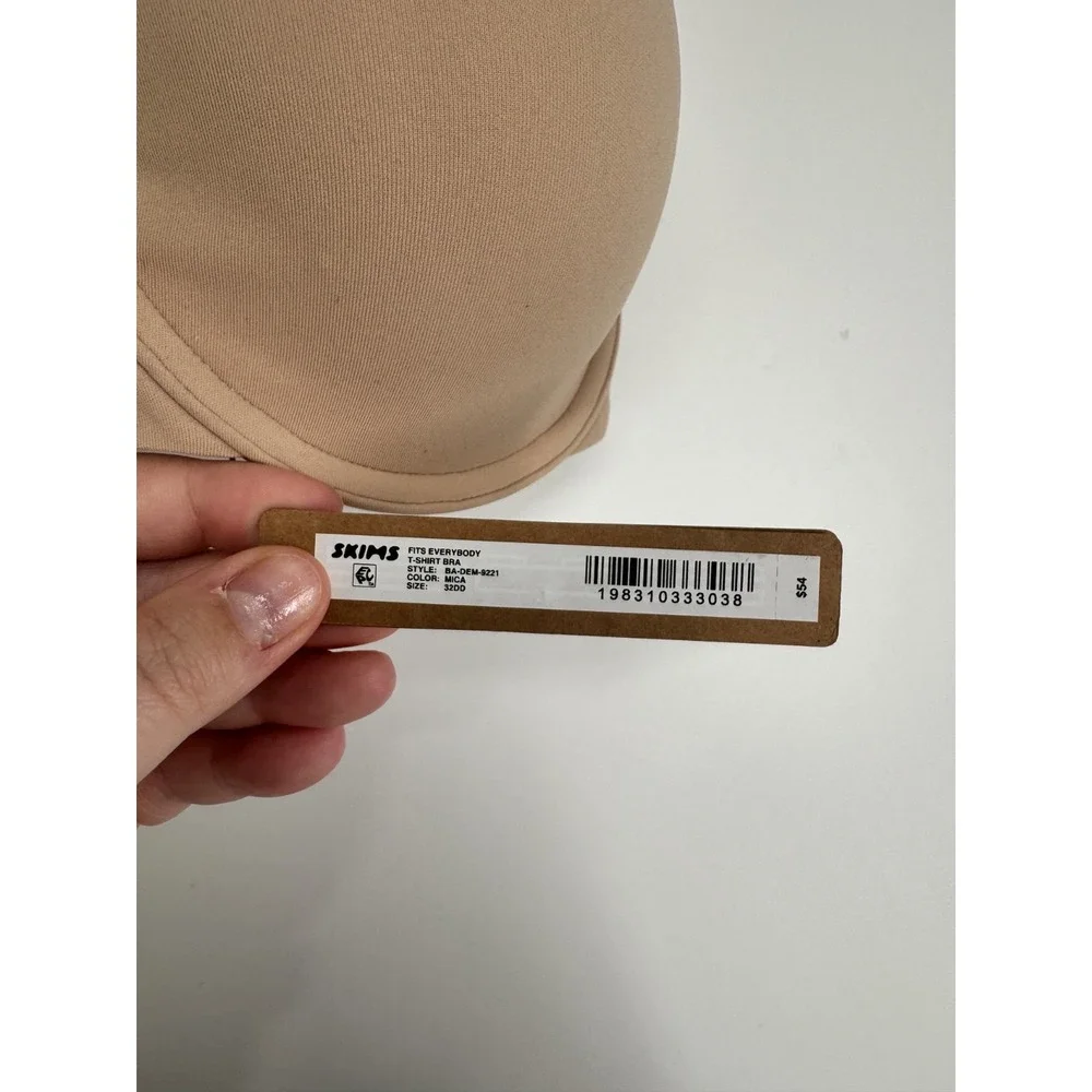 SKIMS Fits Everybody T Shirt Bra Womens Size 32DD Mica Tan Padded Underwired